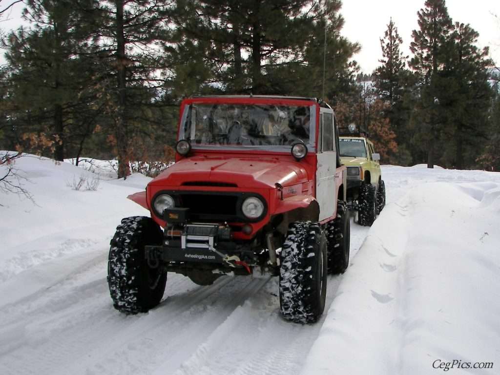 fj40 snow wheeling
